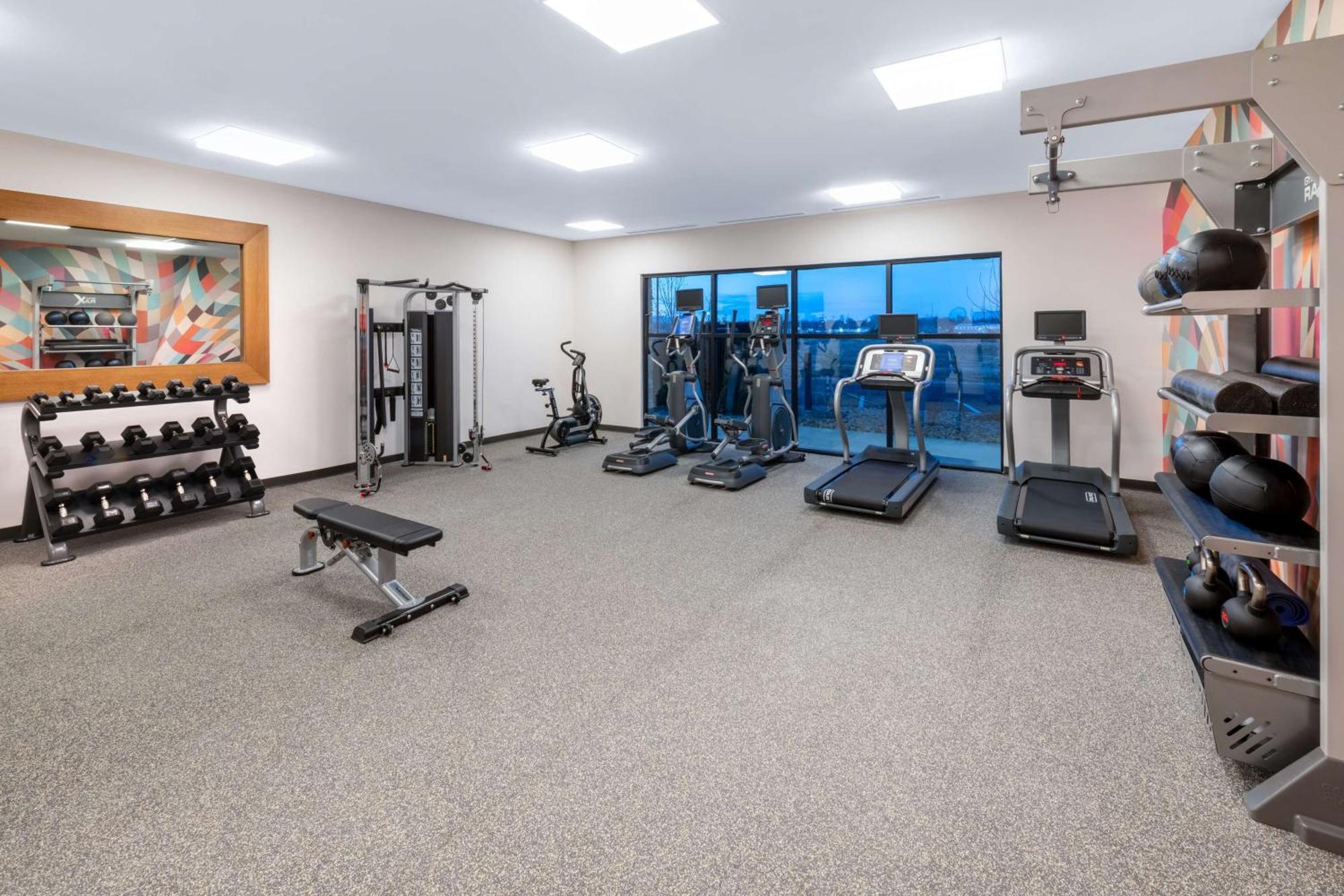 Hilton Garden Inn Лонґмонт Екстер'єр фото